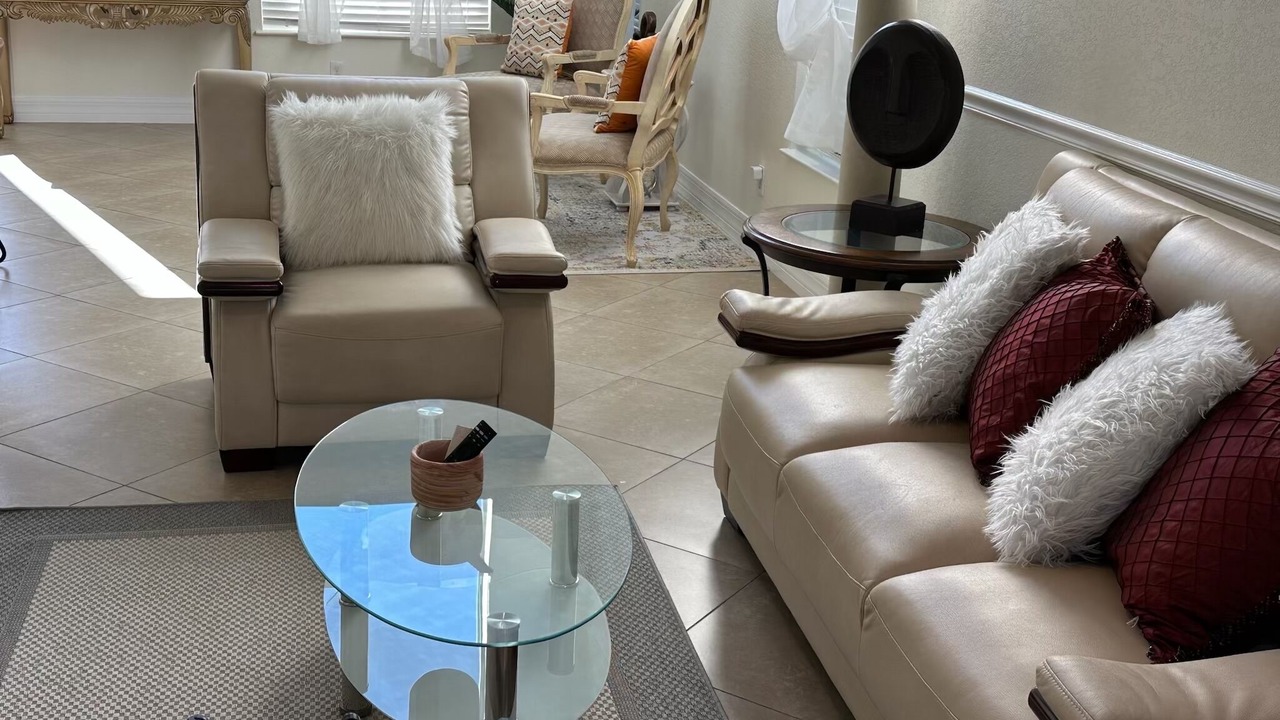 Photo of Livingroom in Caloosahatchee
