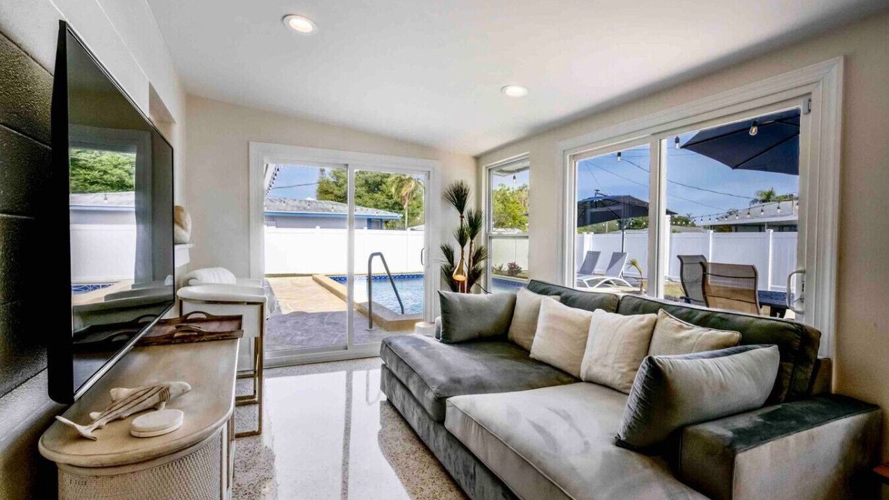 Photo of Livingroom in Southgate