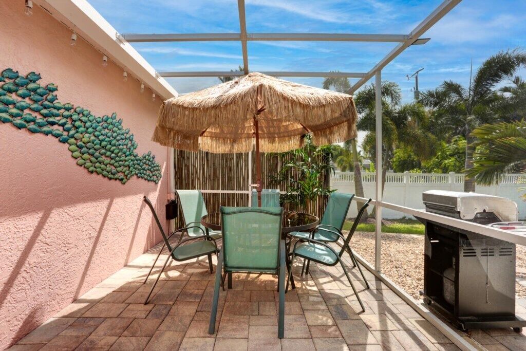 Photo of Outdoor in Pelican