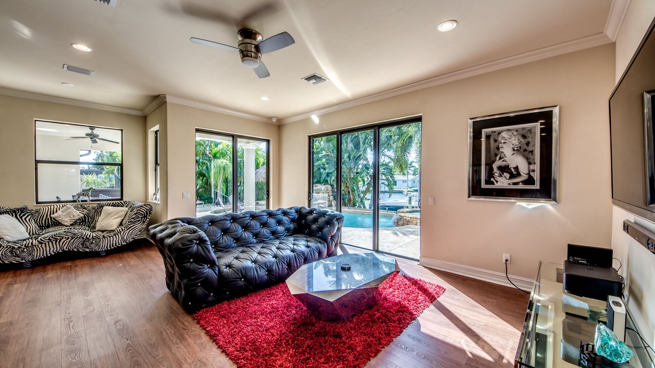 Photo of Livingroom in Caloosahatchee