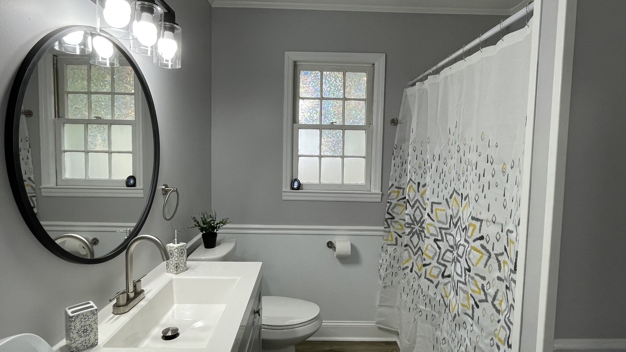 Photo of Bathroom in Dunean