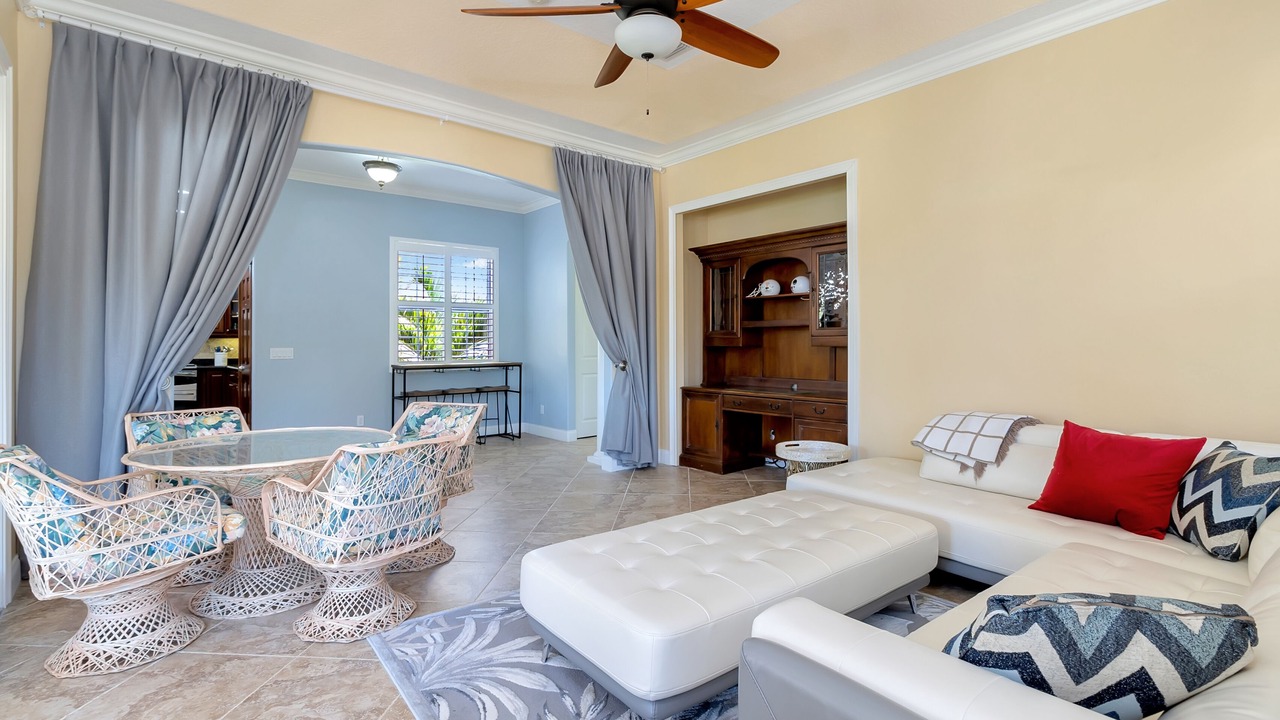 Photo of Livingroom in Englewood