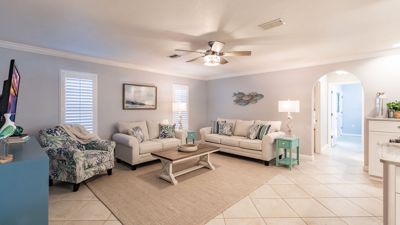 Photo of Livingroom in Caloosahatchee
