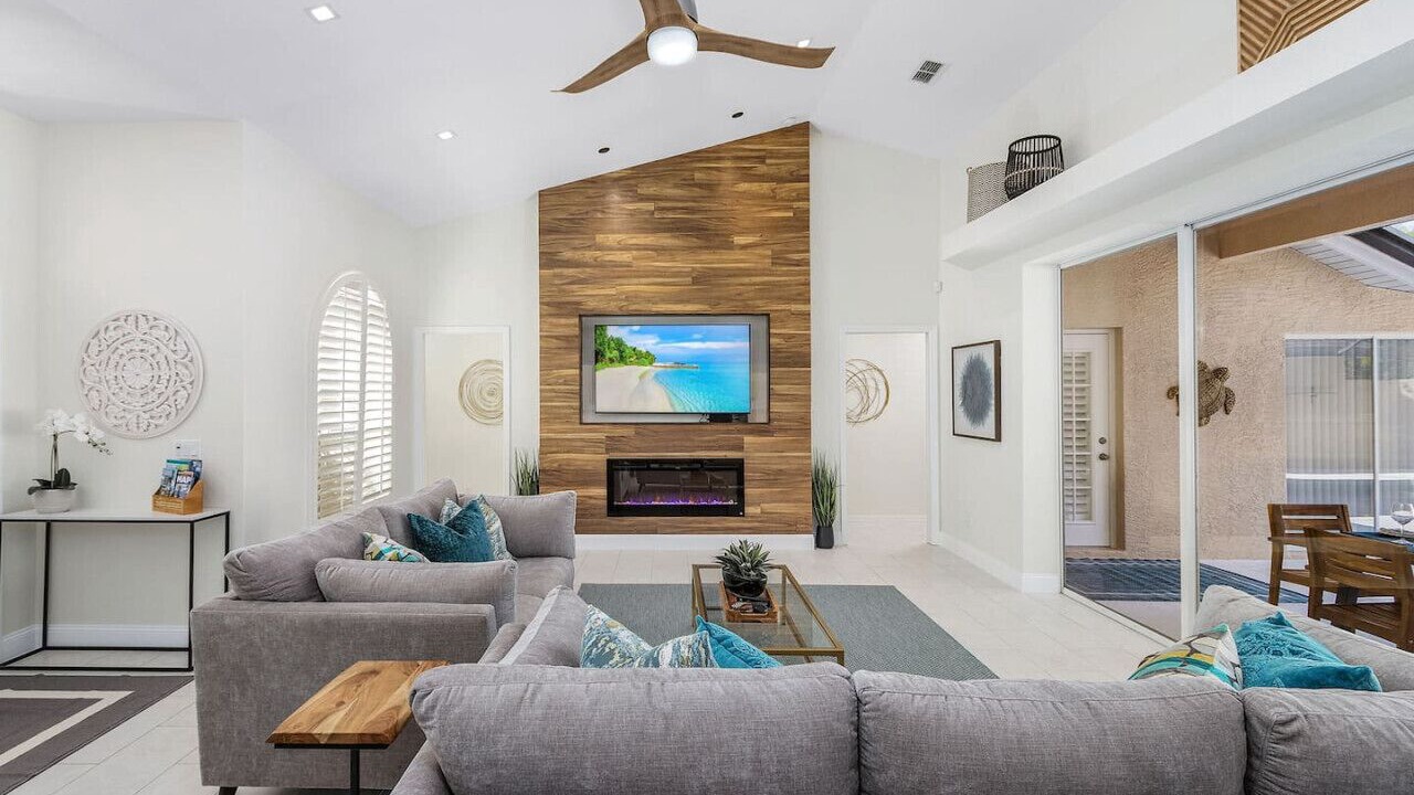 Photo of Livingroom in Central Naples