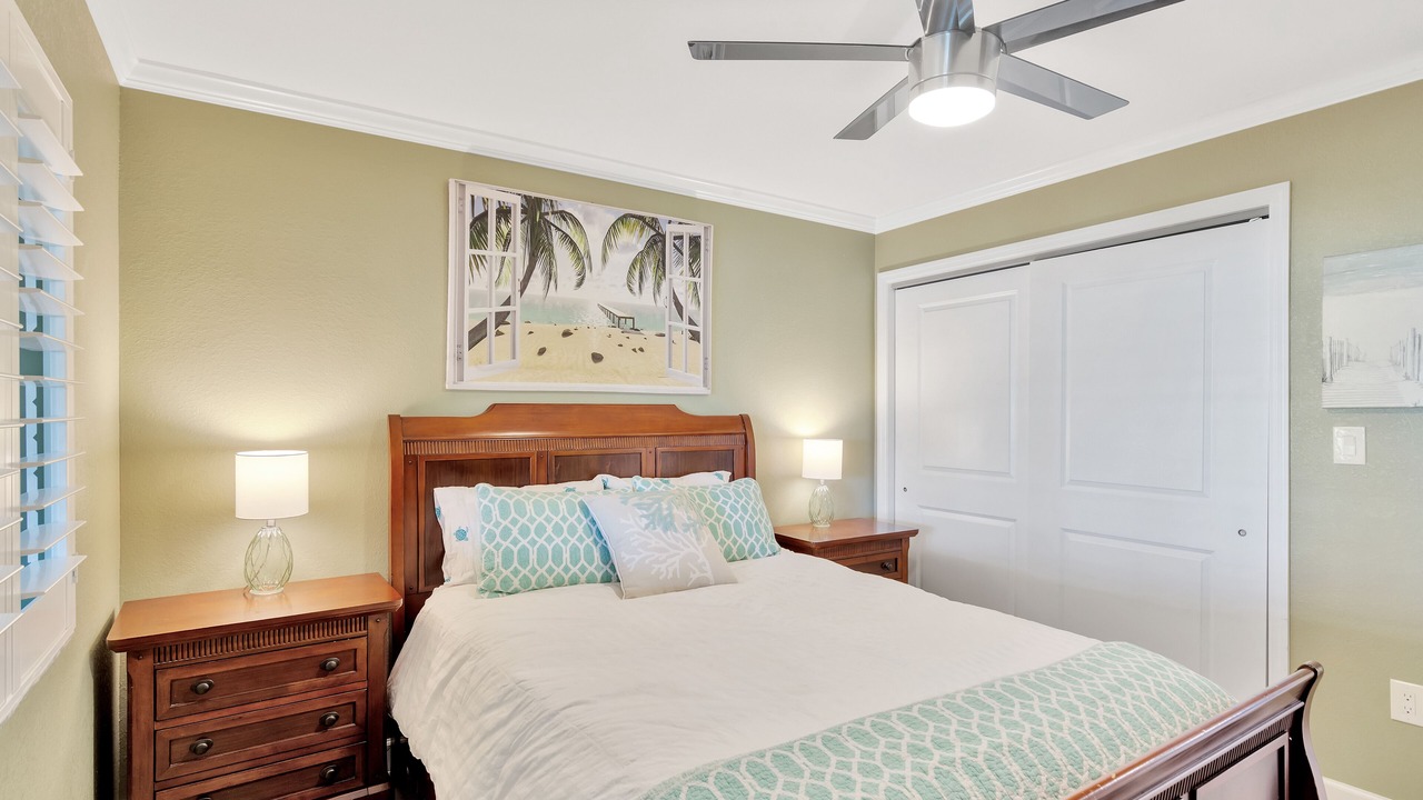 Photo of Bedroom in Sunset Beach