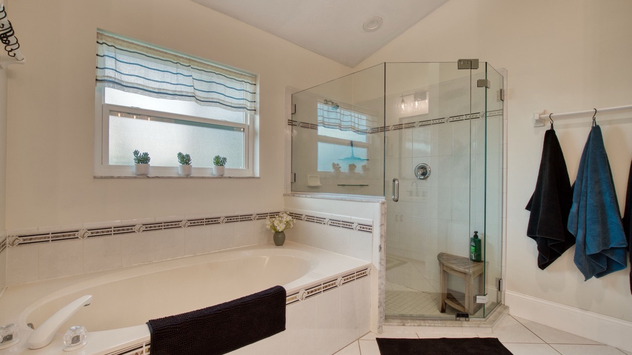 Photo of Bathroom in Pelican