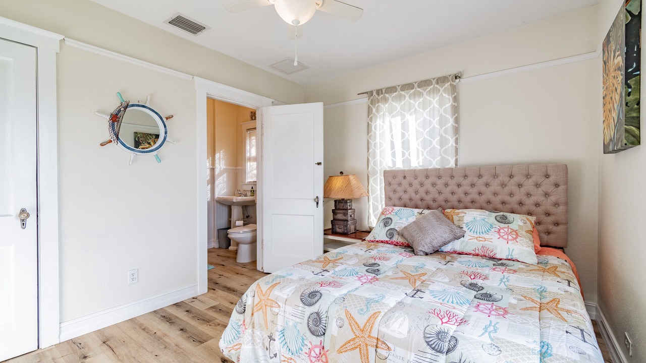 Photo of Bedroom in Tarpon Springs