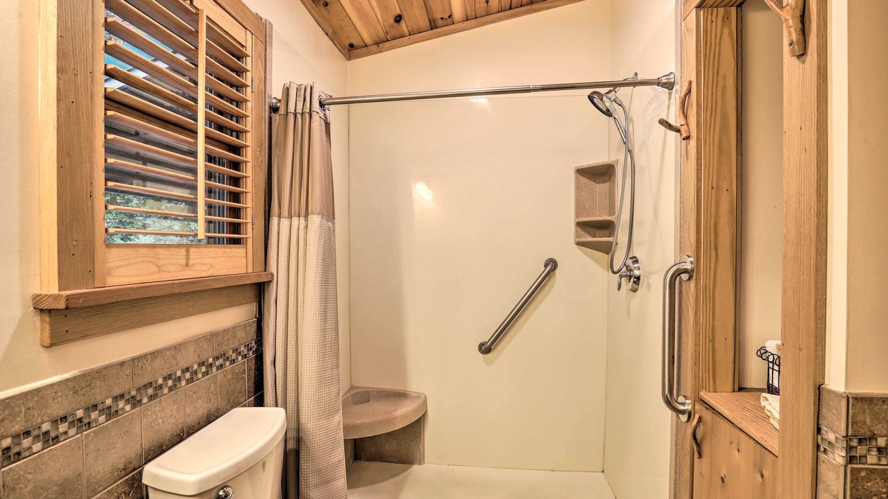 Photo of Bathroom in Skyland