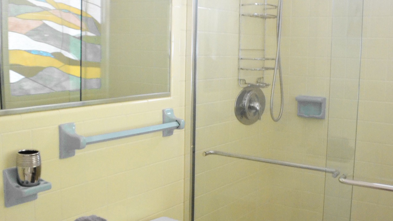 Photo of Bathroom in Arlington Park