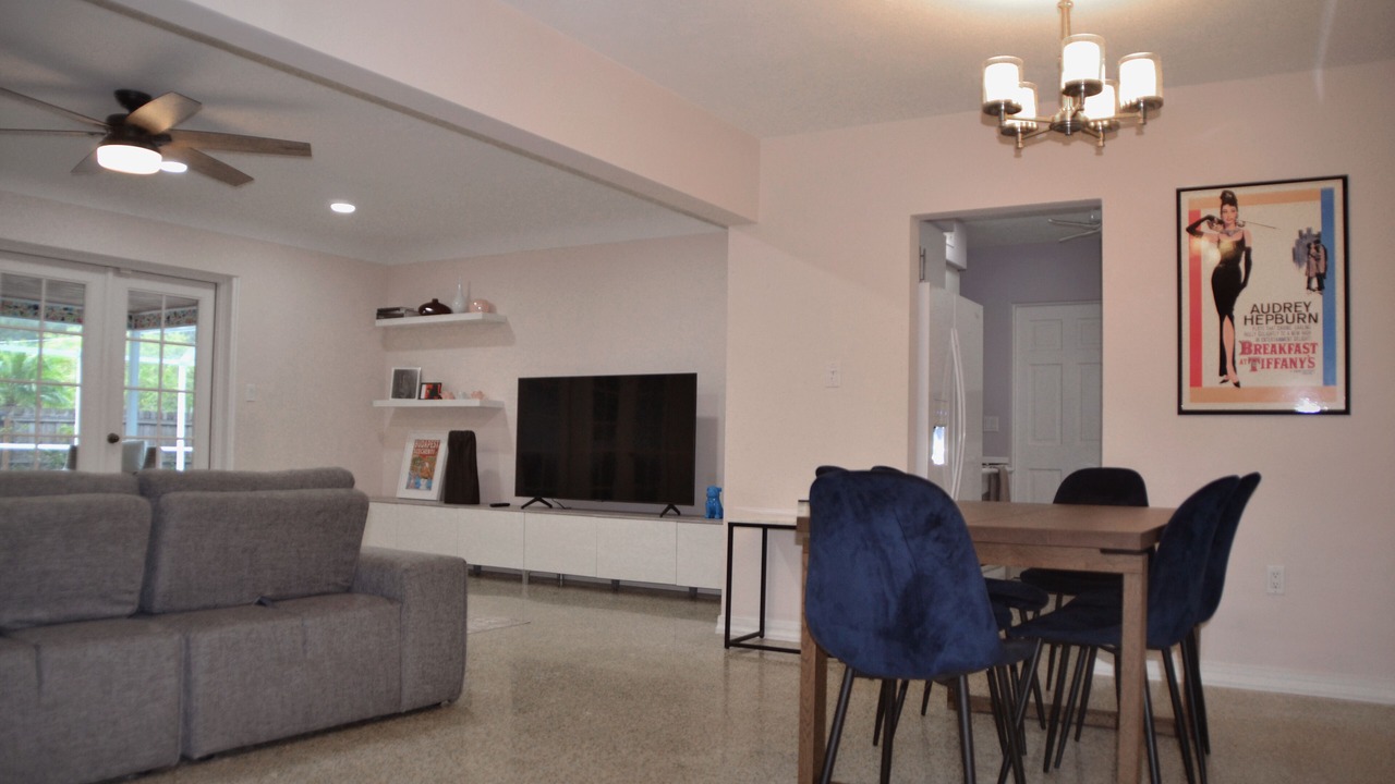 Photo of Livingroom in Arlington Park