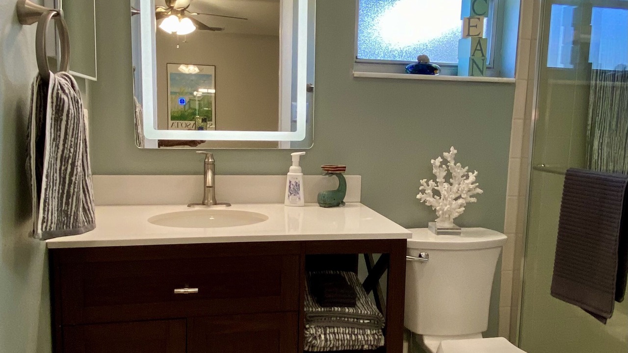 Photo of Bathroom in Gulf Gate Estates