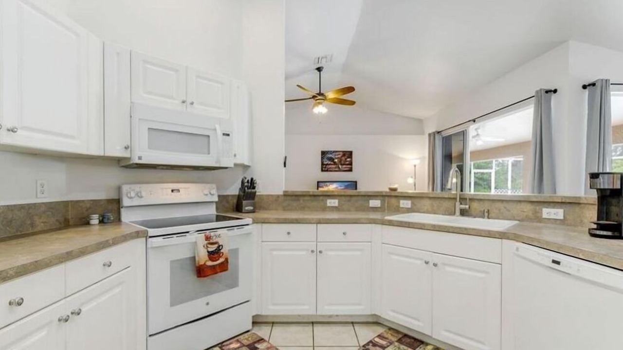 Photo of Kitchen in Lehigh Acres