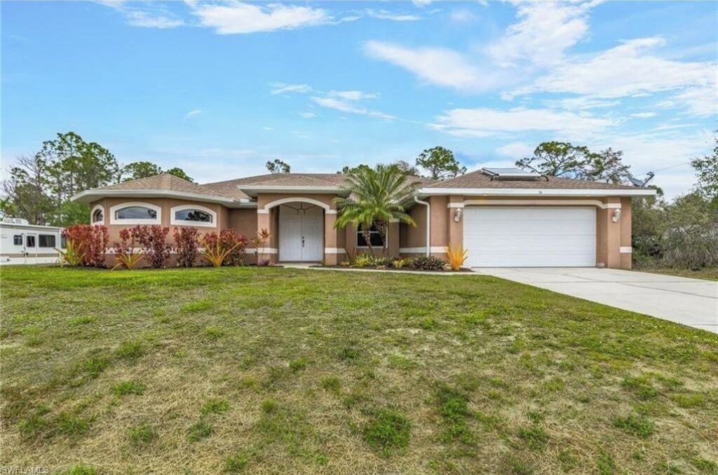 Photo of Outdoor in Lehigh Acres