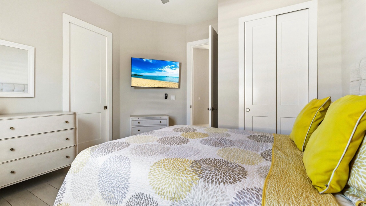 Photo of Bedroom in Naples Park