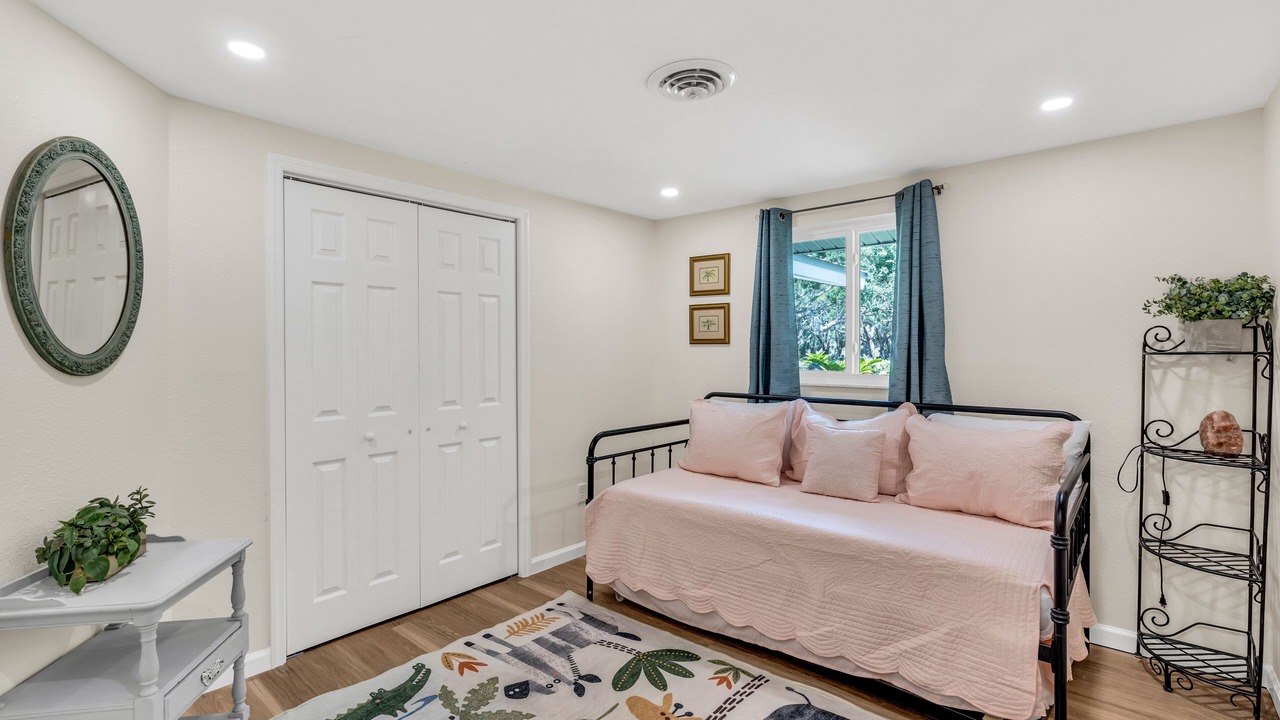 Photo of Bedroom in Laurel