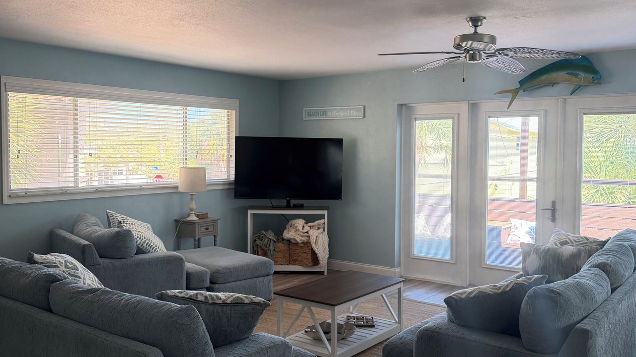 Photo of Livingroom in Englewood