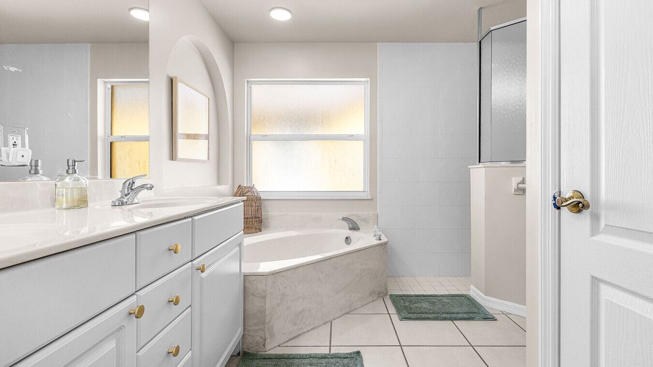 Photo of Bathroom in Central Naples