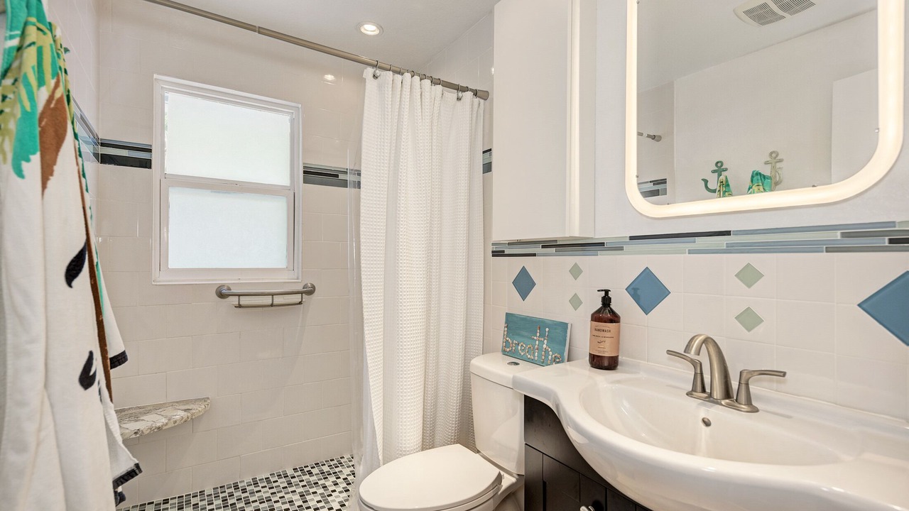 Photo of Bathroom in Englewood