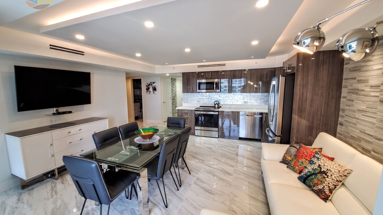 Photo of Livingroom in Mid Beach
