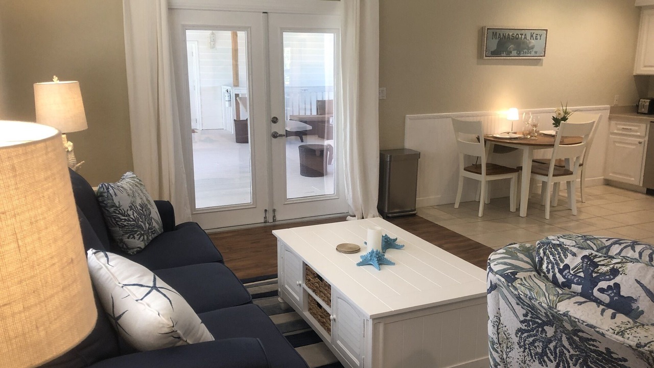 Photo of Livingroom in Englewood