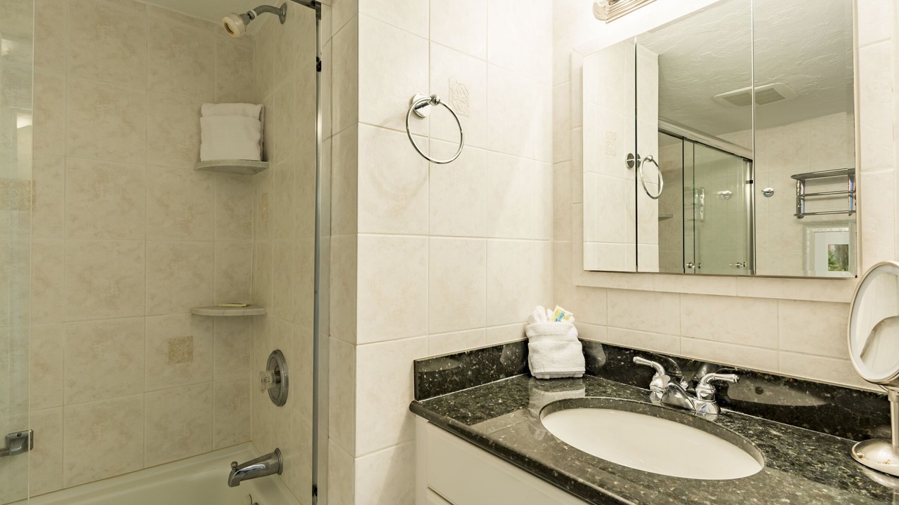 Photo of Bathroom in Aloha Kai