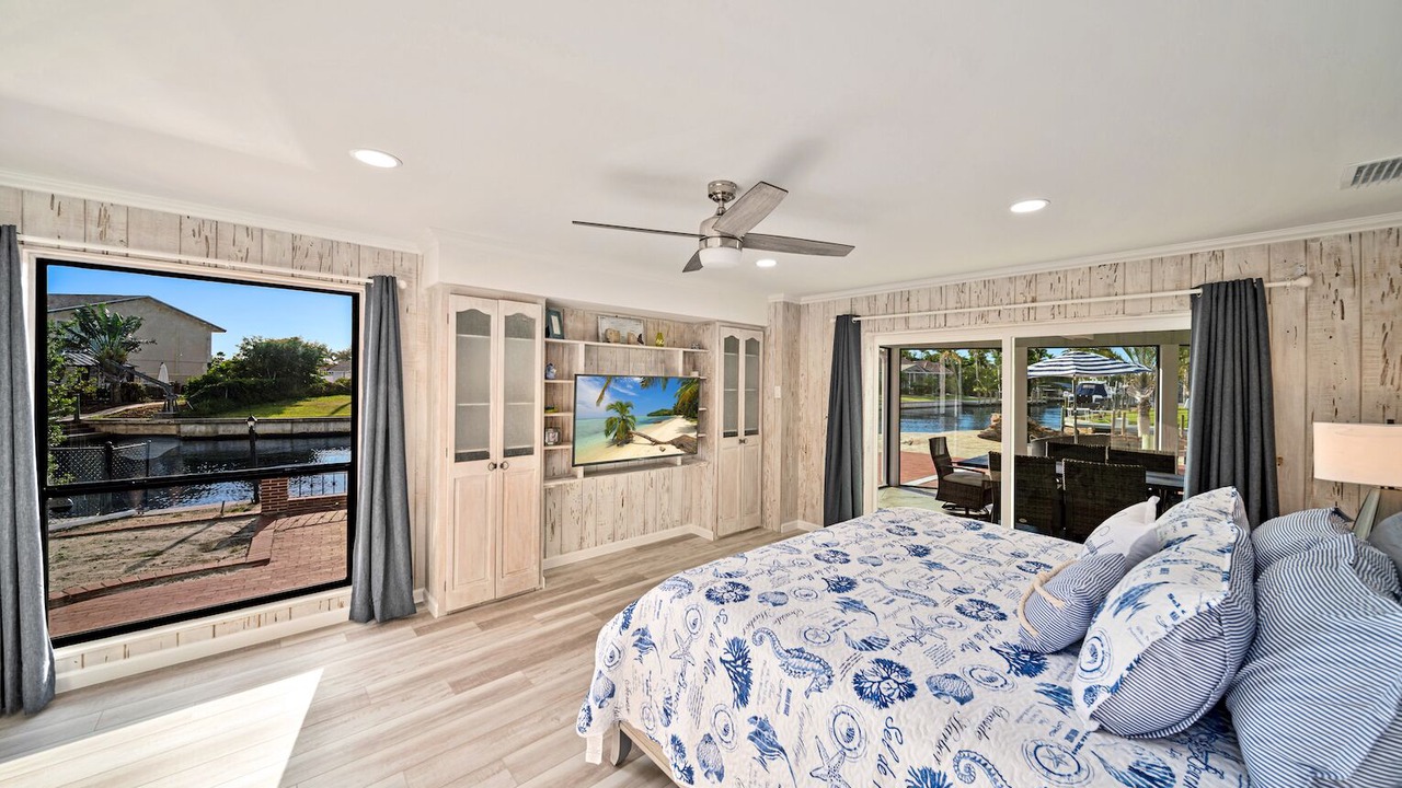 Photo of Bedroom in Iona Shores