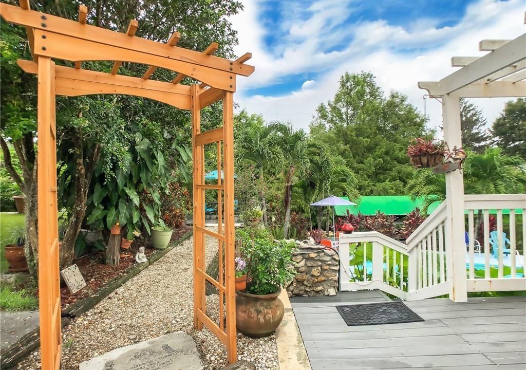 Photo of Outdoor in Broadview Manor