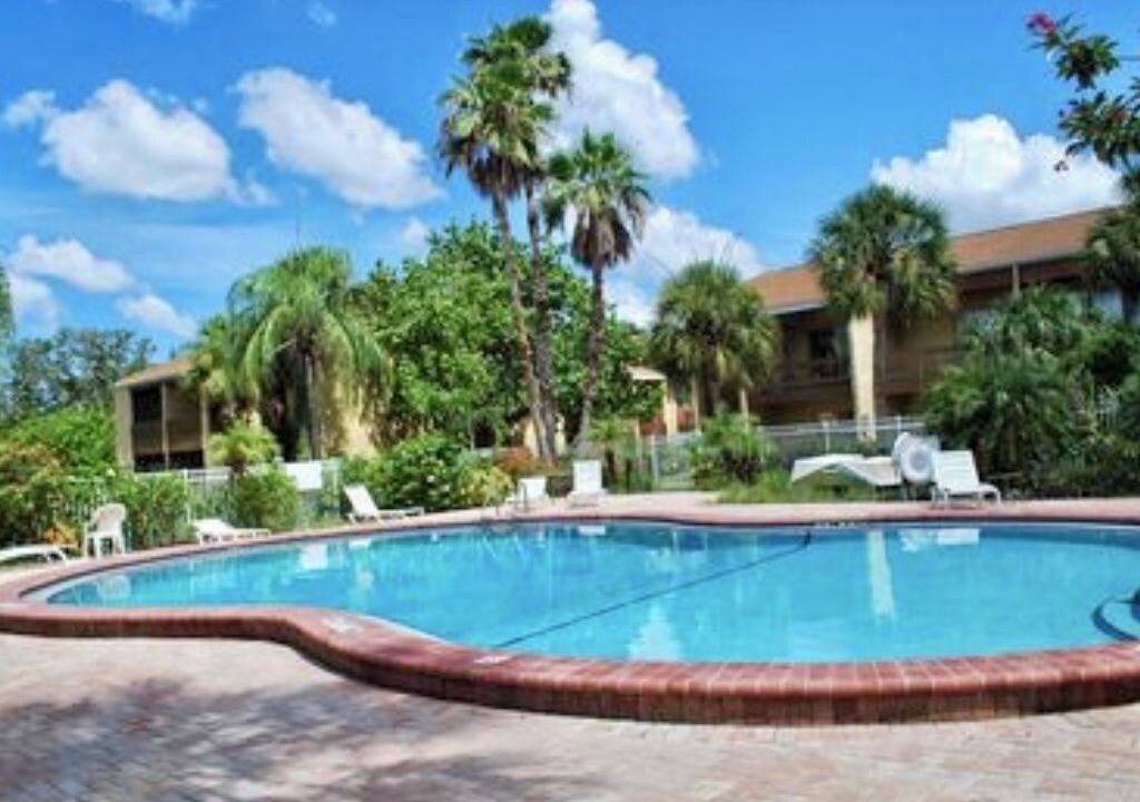 Photo of Outdoor in Gulf Gate Estates