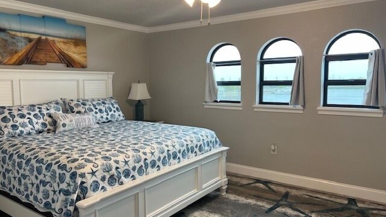 Photo of Bedroom in Englewood