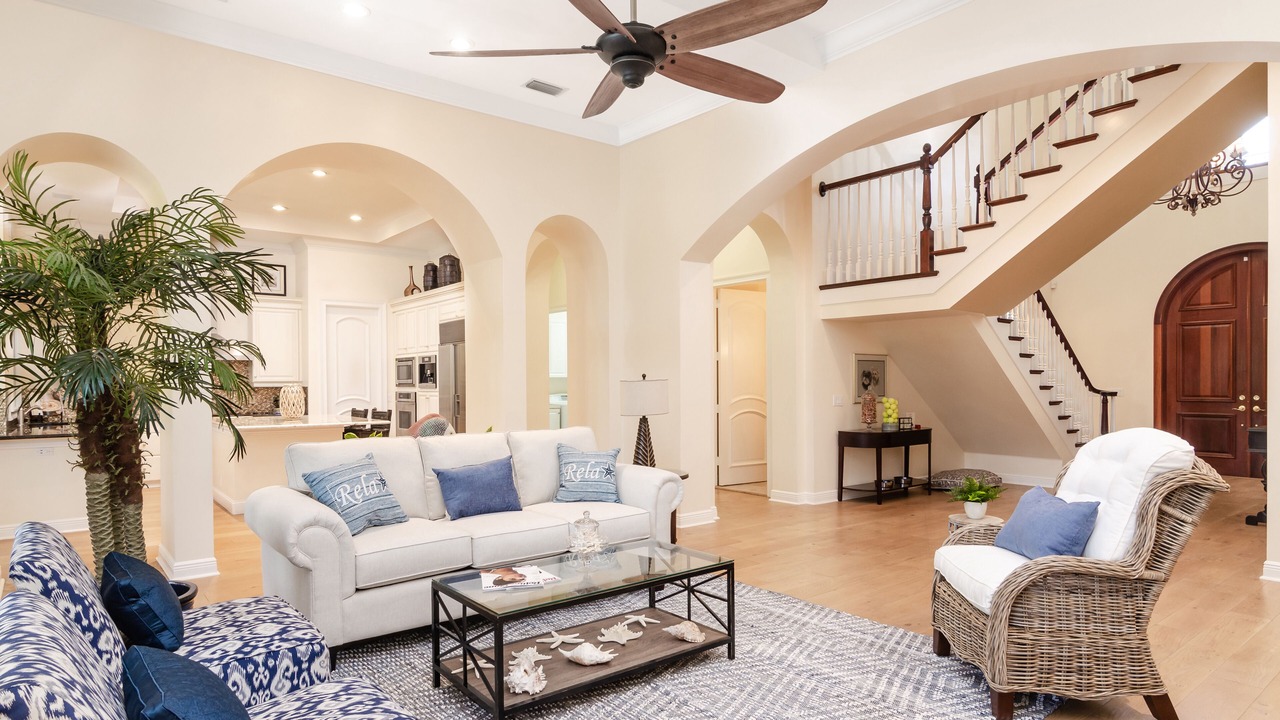 Photo of Livingroom in Royal Harbor