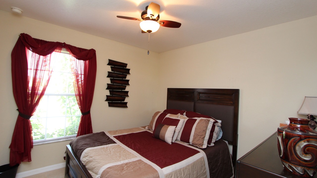 Photo of Bedroom in Sunshine