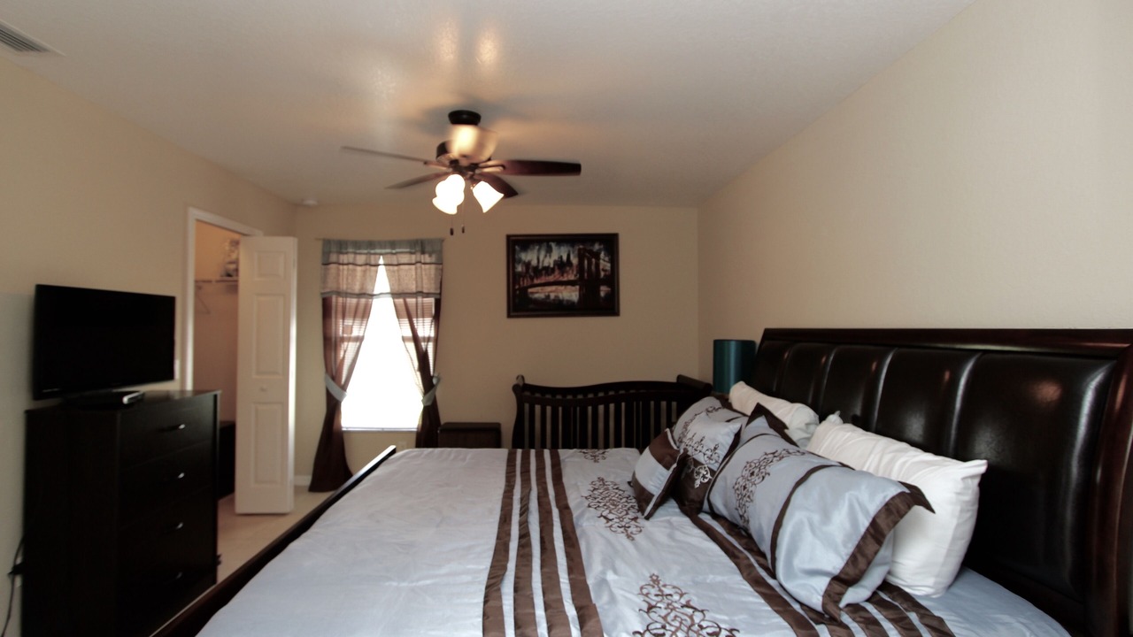 Photo of Bedroom in Sunshine