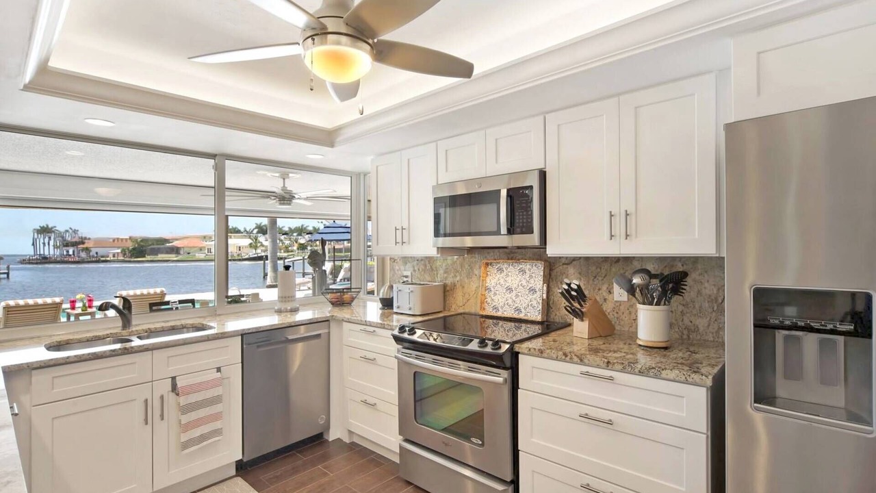 Photo of Kitchen in Yacht Club