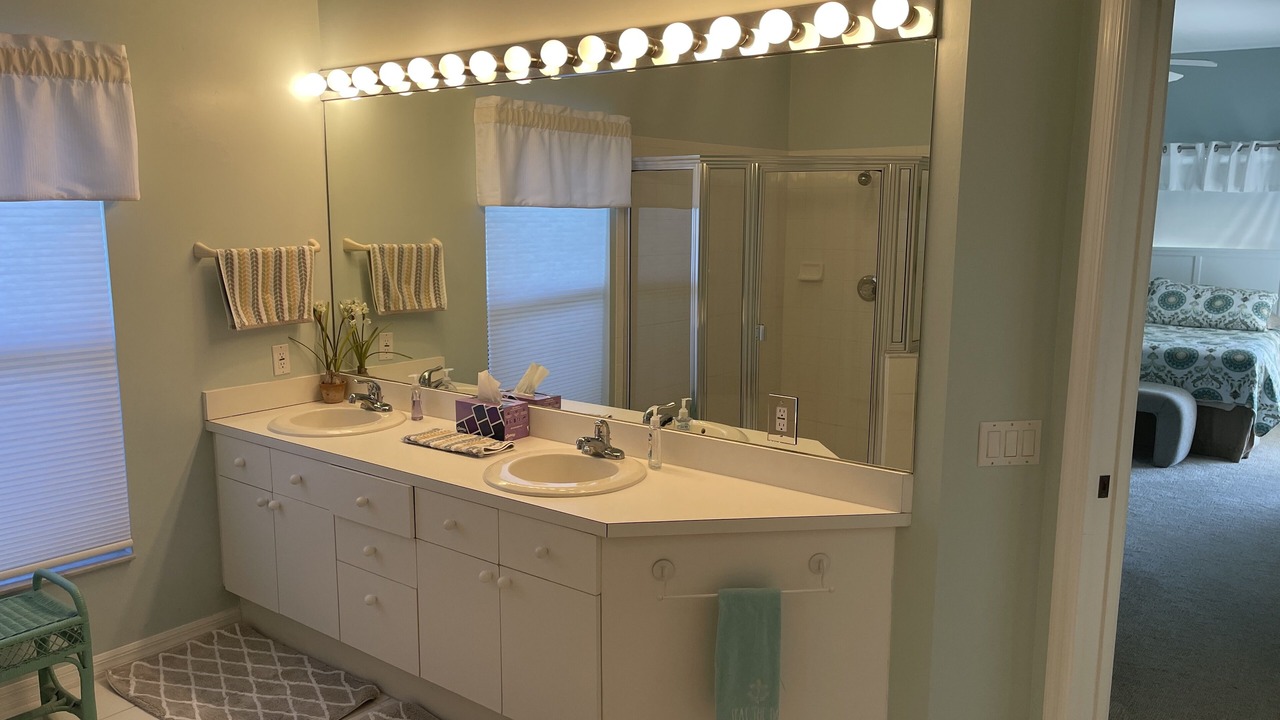 Photo of Bathroom in Falcons Glen