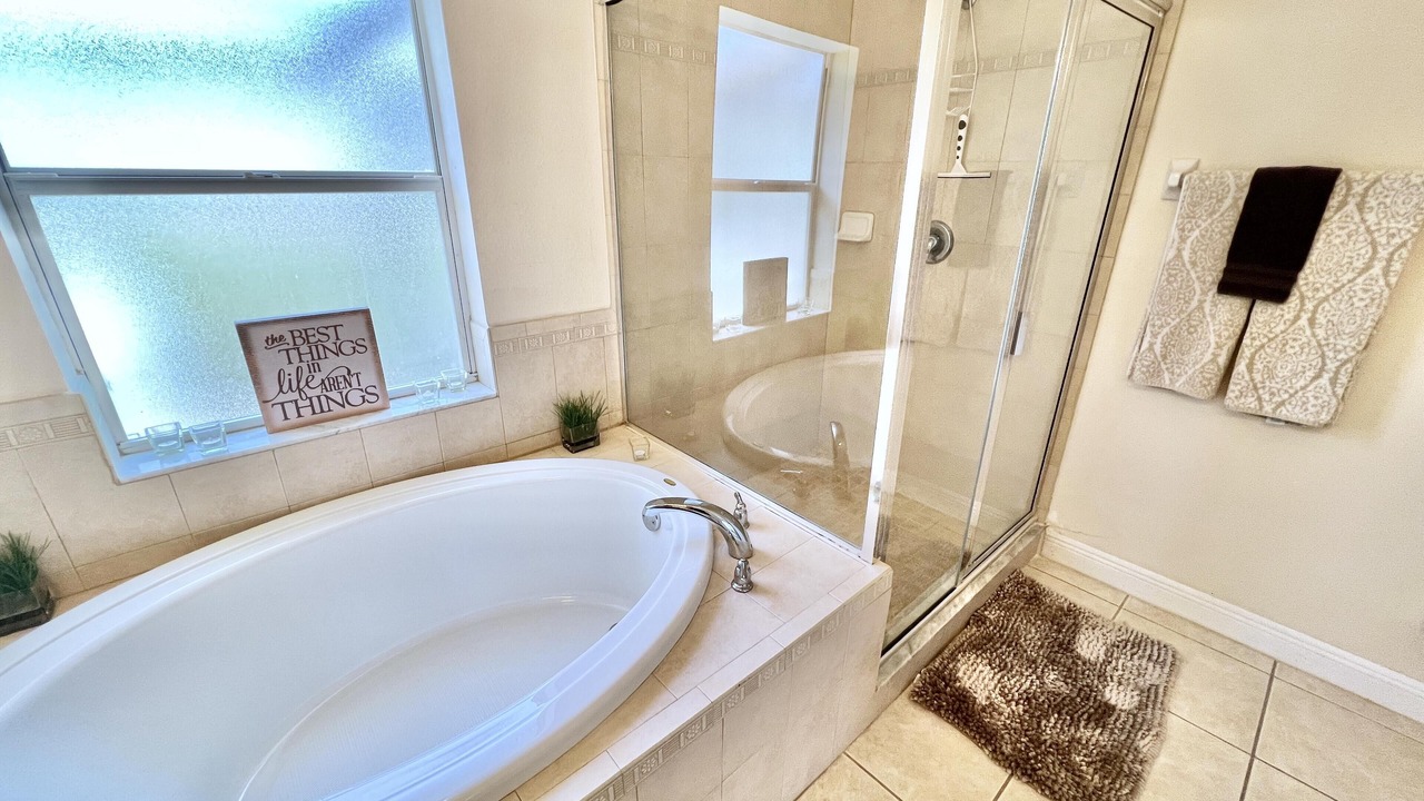 Photo of Bathroom in Jacarandas