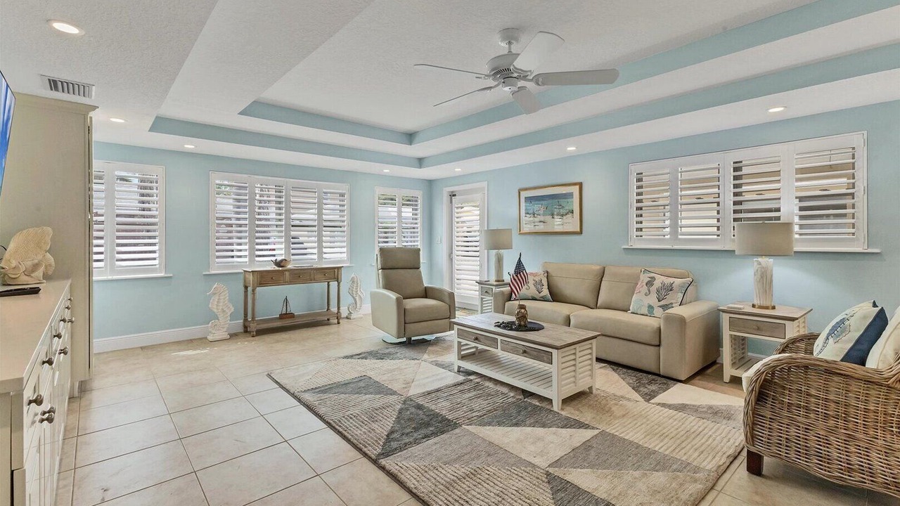 Photo of Livingroom in Central Sarasota
