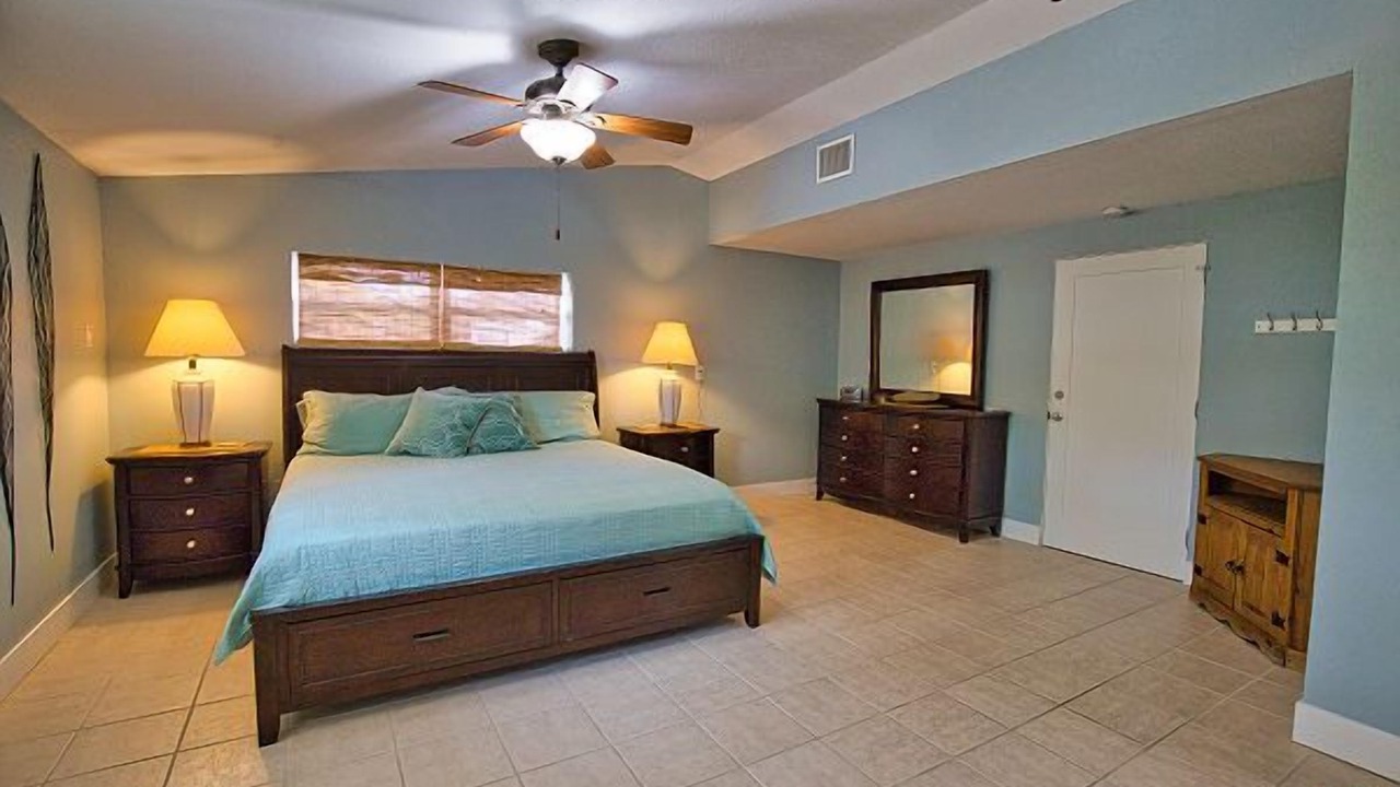 Photo of Bedroom in Englewood