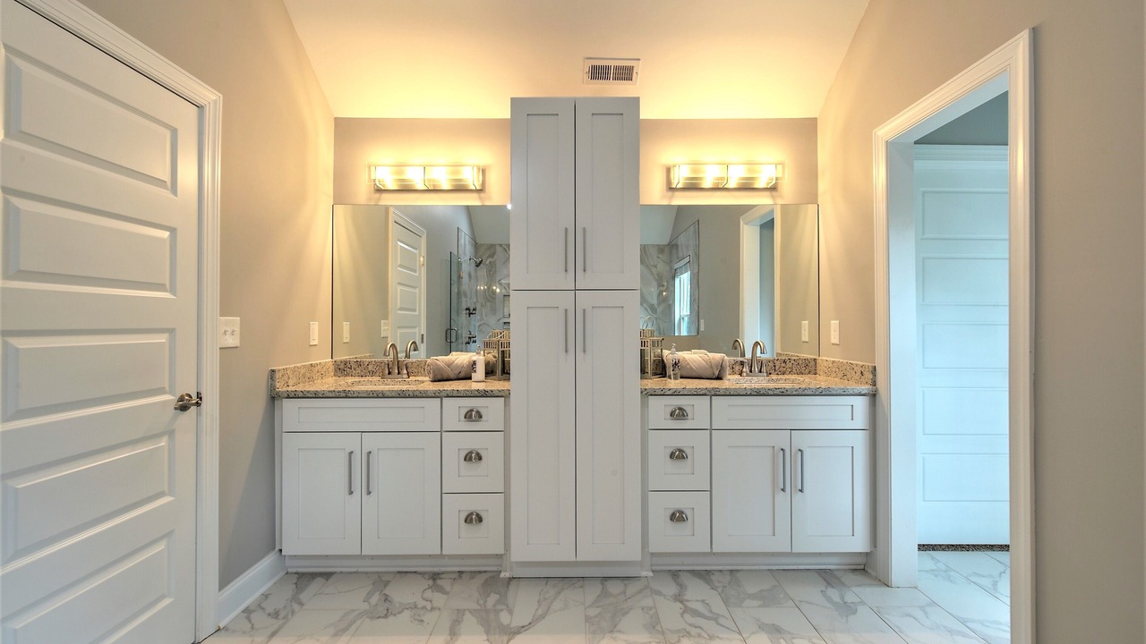 Photo of Bathroom in Dunean