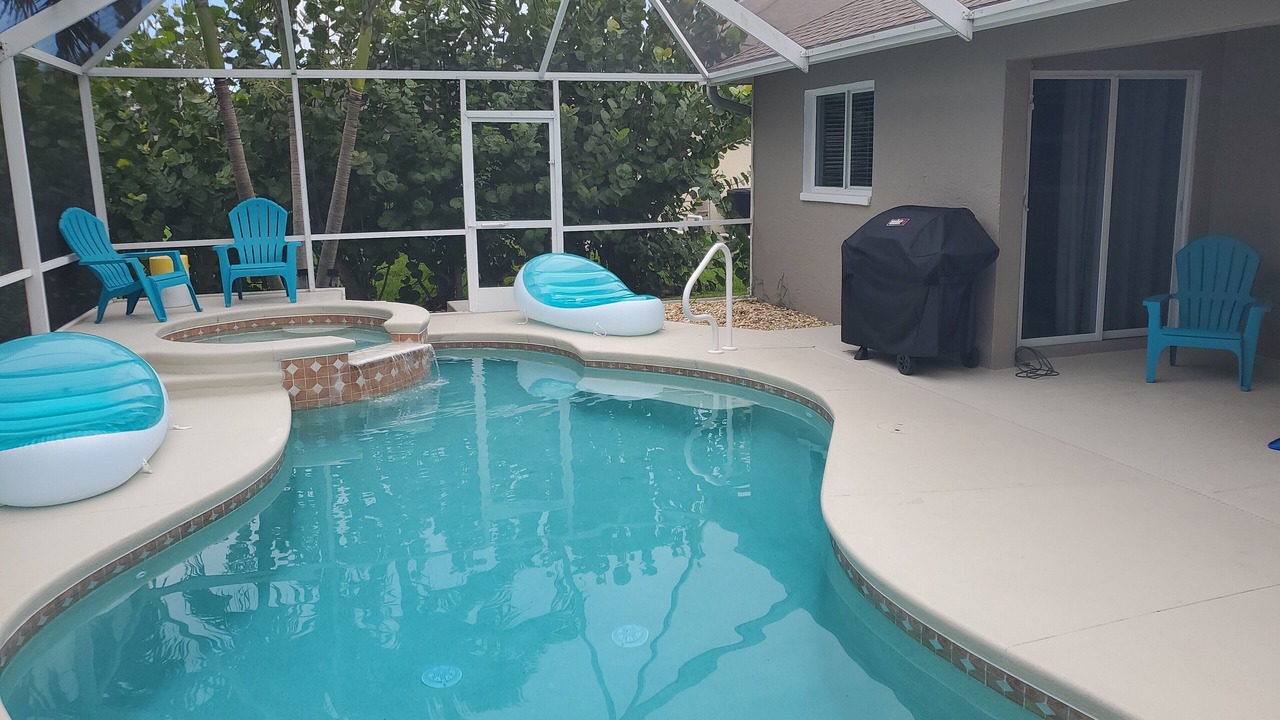 Photo of Outdoor in Pelican