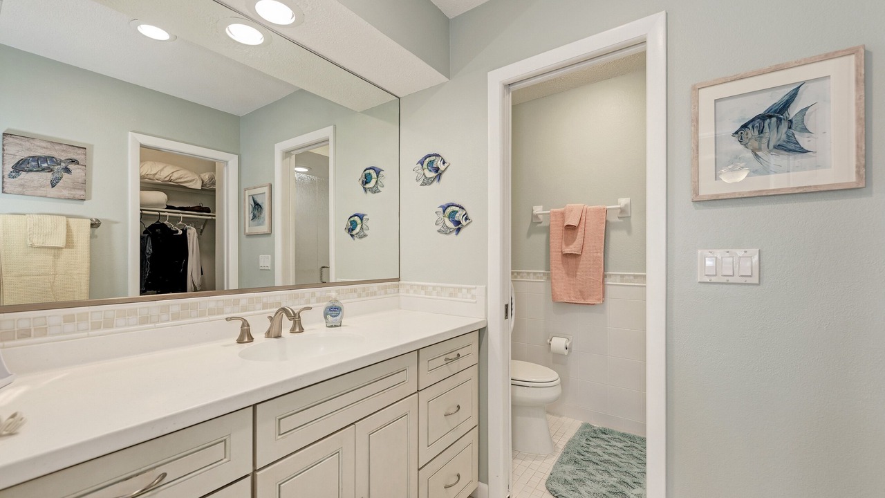 Photo of Bathroom in Venice Gardens