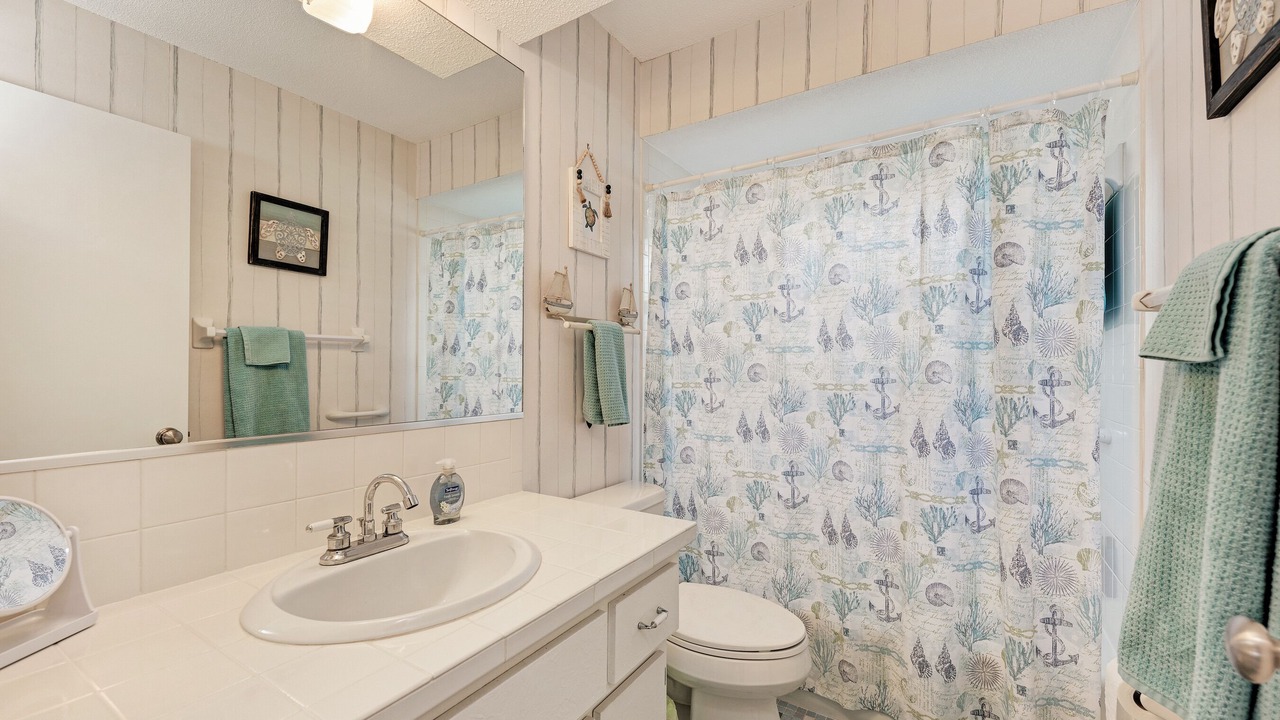 Photo of Bathroom in Venice Gardens
