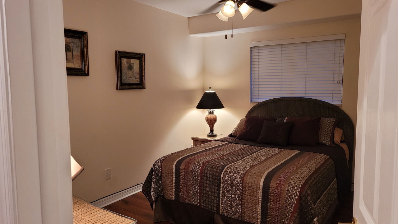 Photo of Bedroom in Edgewater