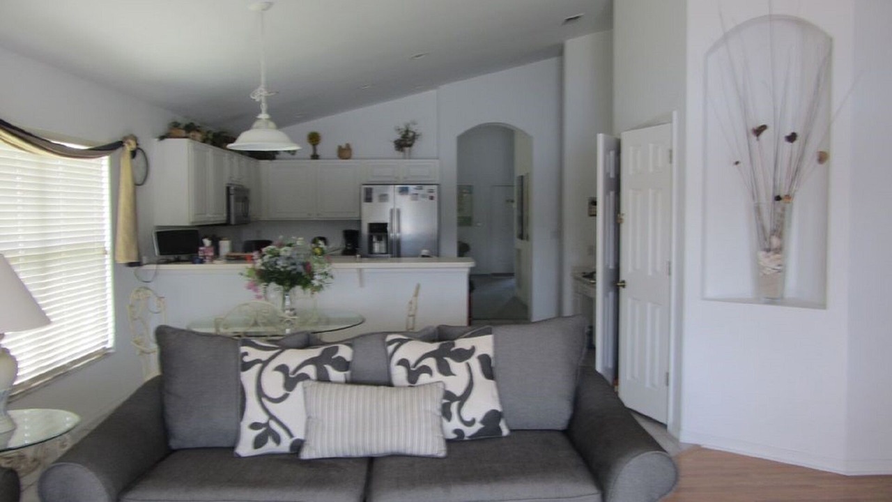 Photo of Livingroom in Beachwalk Isles