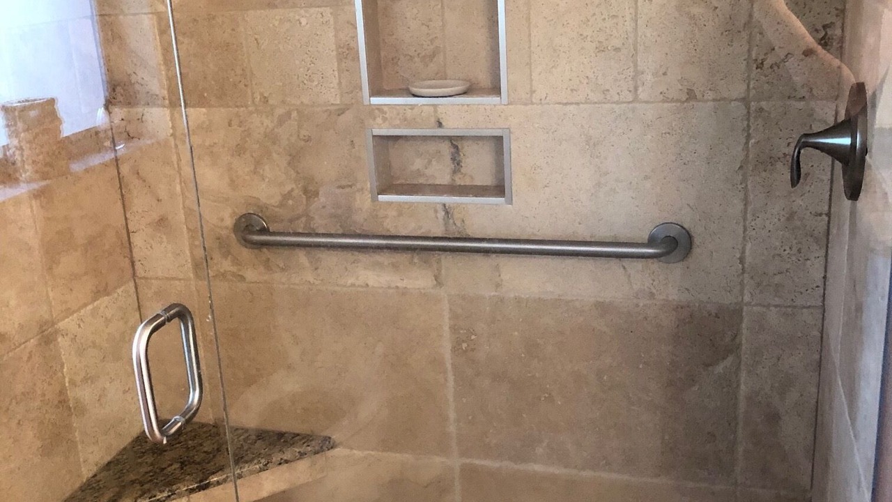 Photo of Bathroom in Park Shore