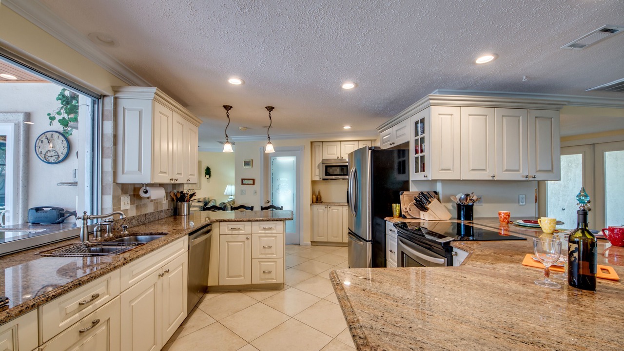 Photo of Kitchen in Yacht Club