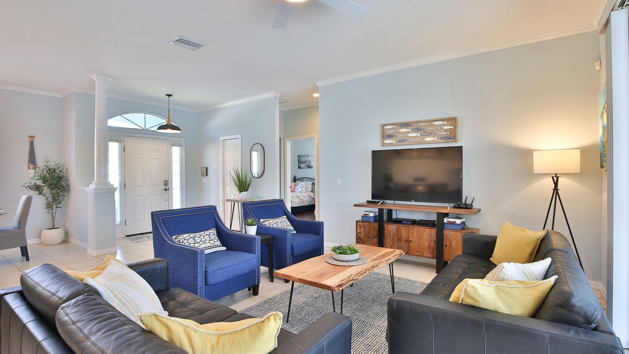 Photo of Livingroom in Heron's Watch