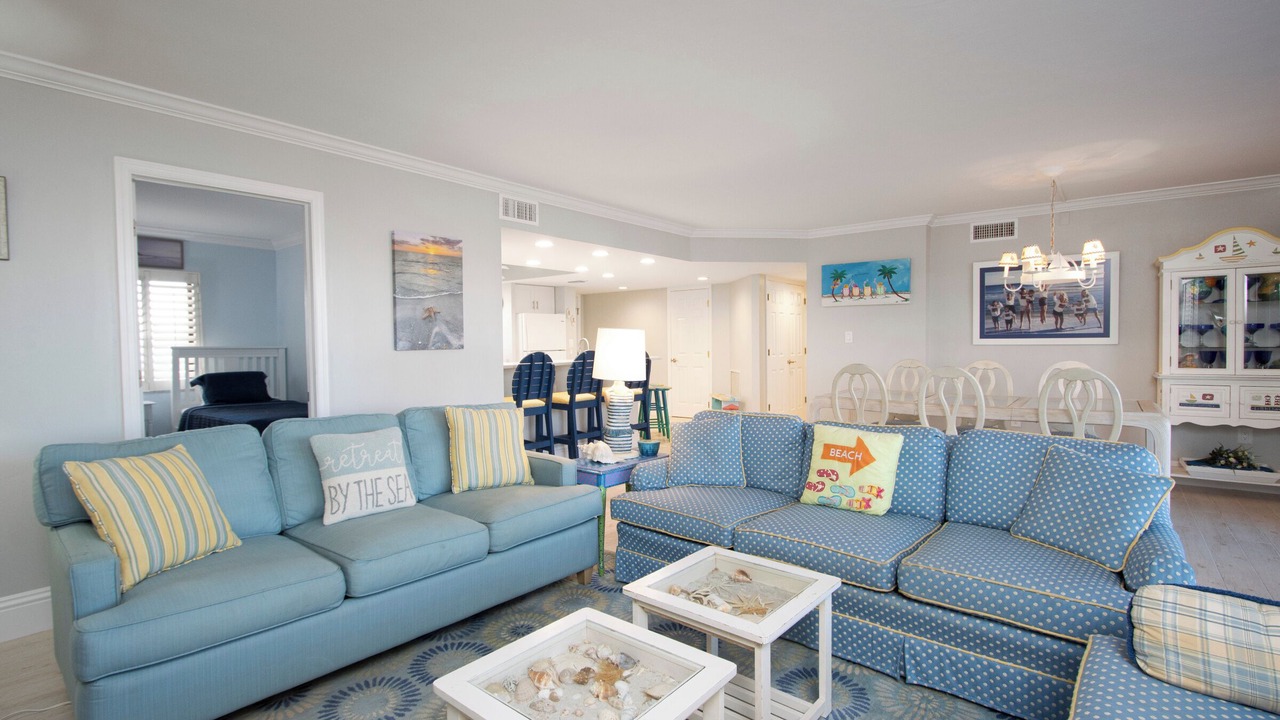 Photo of Livingroom in Beachview Country Club Estates