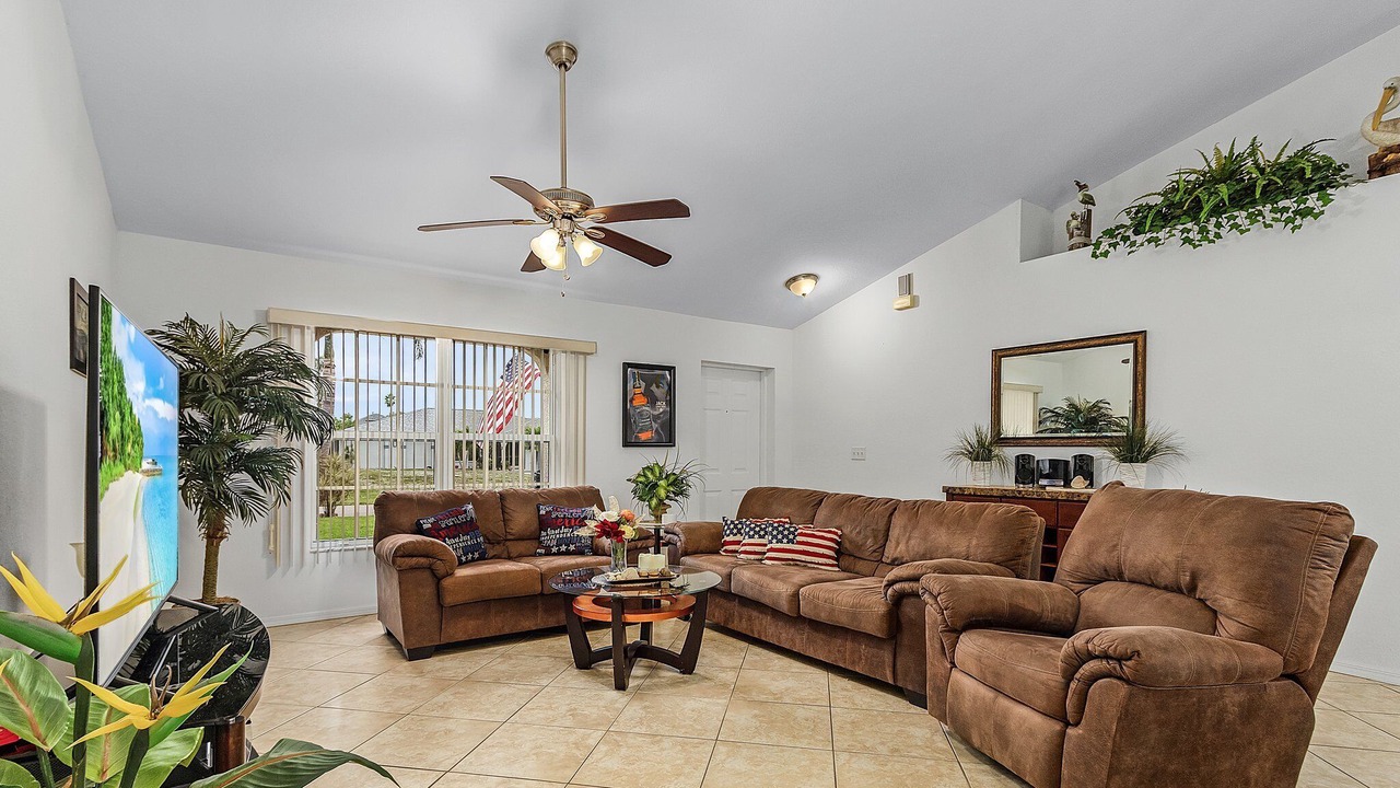 Photo of Livingroom in Trafalgar