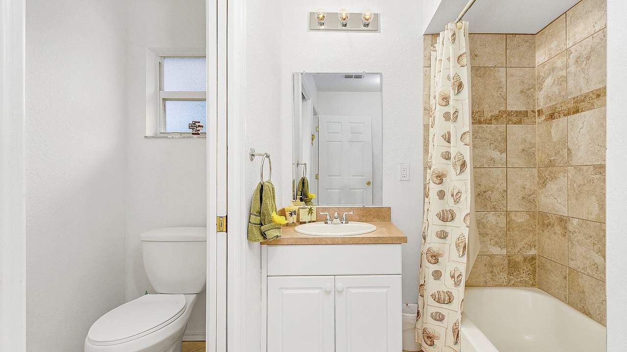 Photo of Bathroom in Trafalgar