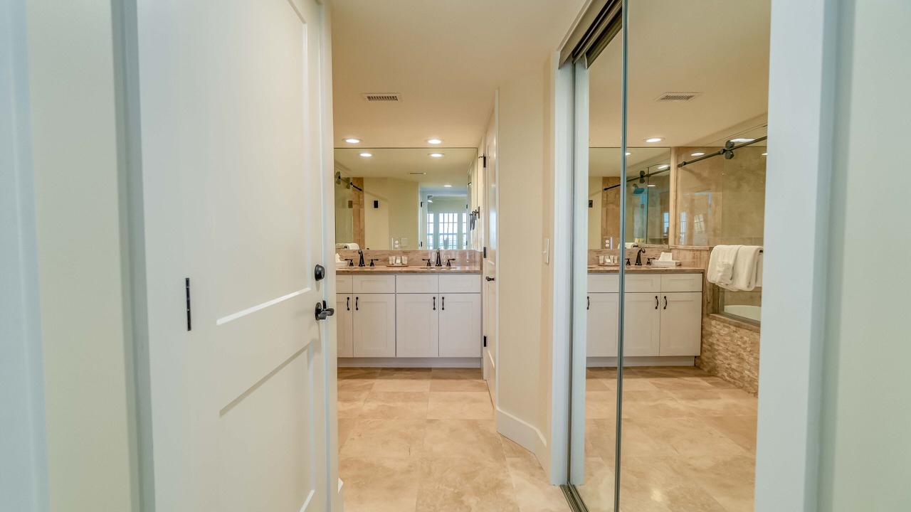 Photo of Bathroom in Palm Island